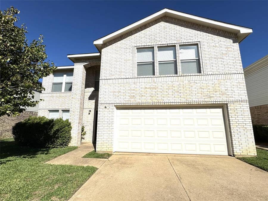 Property photo for 8737 Garden Springs Drive, Fort Worth, TX