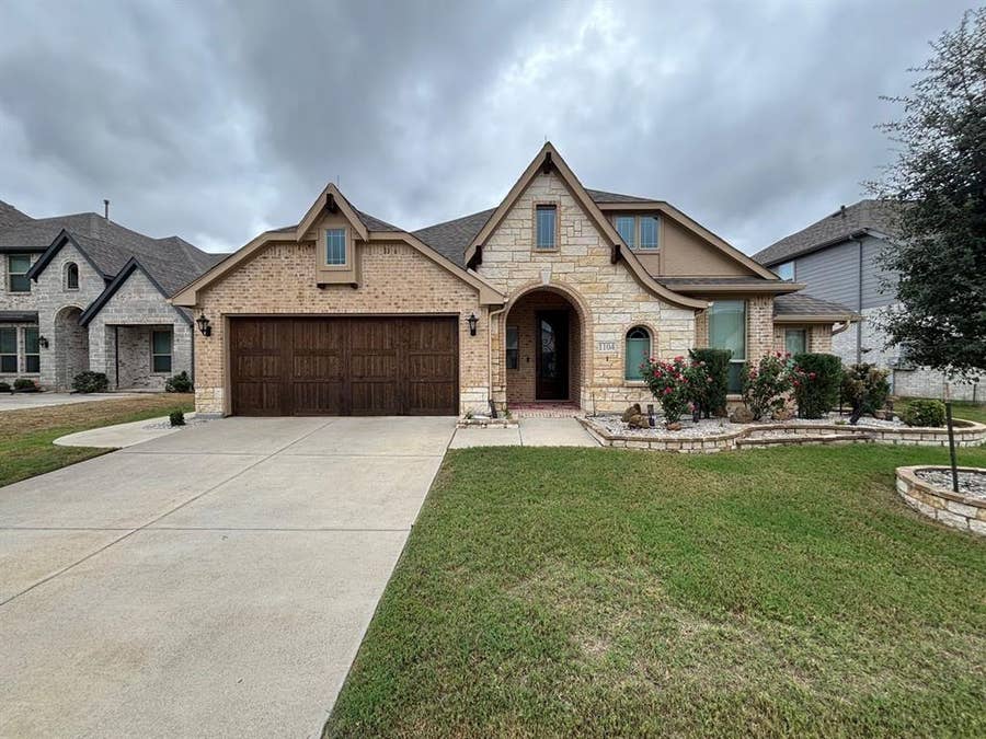 Property photo for 1104 Canterbury Lane, Forney, TX