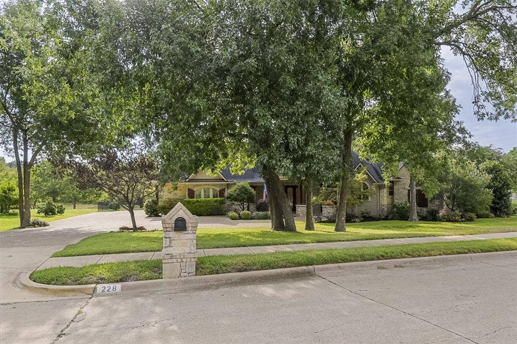 228 Katy Lake Drive, Waxahachie, TX 75165 228 Katy Lake Drive, Waxahachie, TX 75165