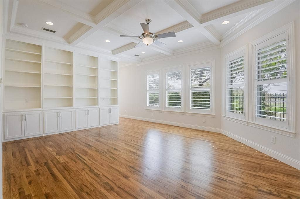 228 Katy Lake Drive, Waxahachie, TX 75165 228 Katy Lake Drive, Waxahachie, TX 75165