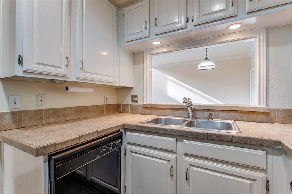 4034 Rawlins Street, #102, Dallas, TX 75219