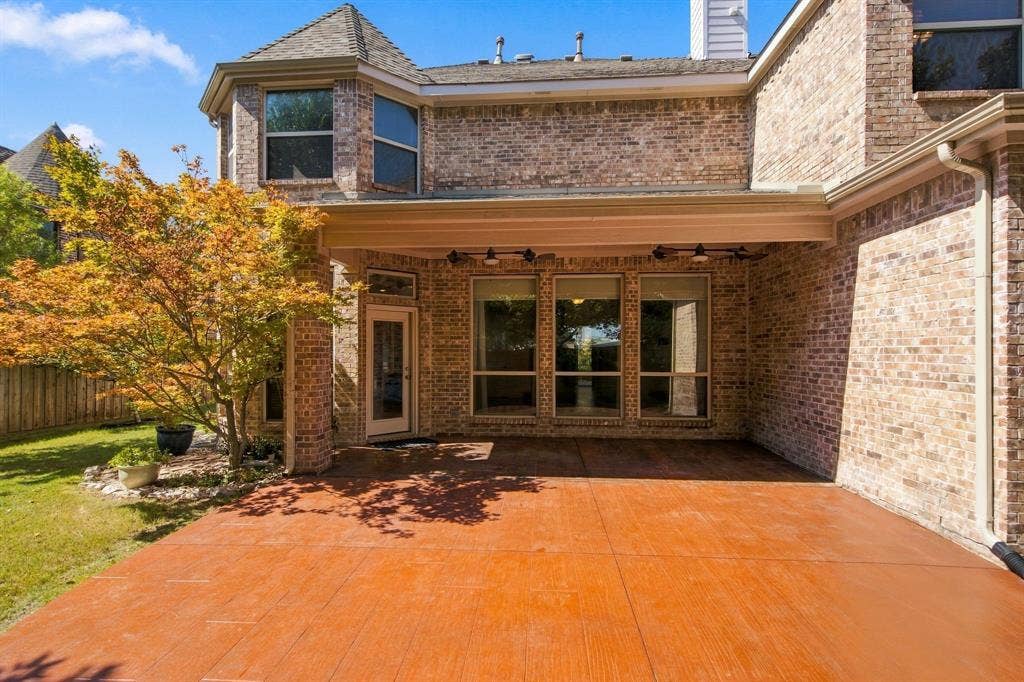 11086 Wellshire Lane, Frisco, TX 75035 Covered patio, beautiful landscaping