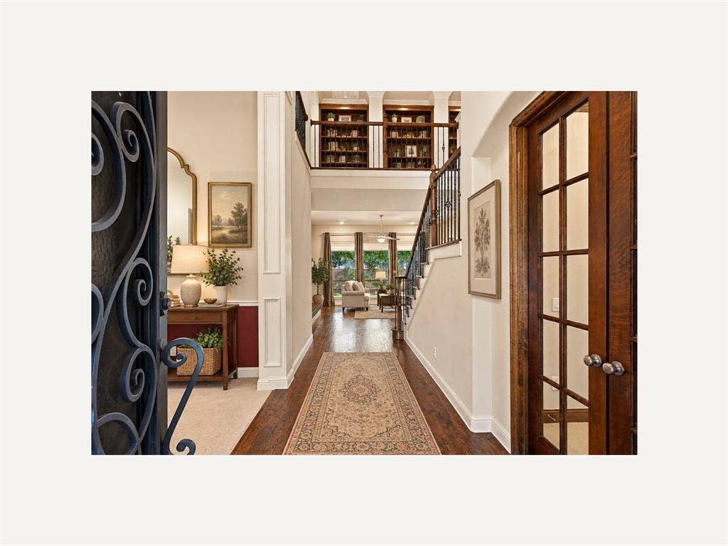 11086 Wellshire Lane, Frisco, TX 75035 So invitingm. Oops! This is AI staging. Home is vacant, but let's use our imagination!