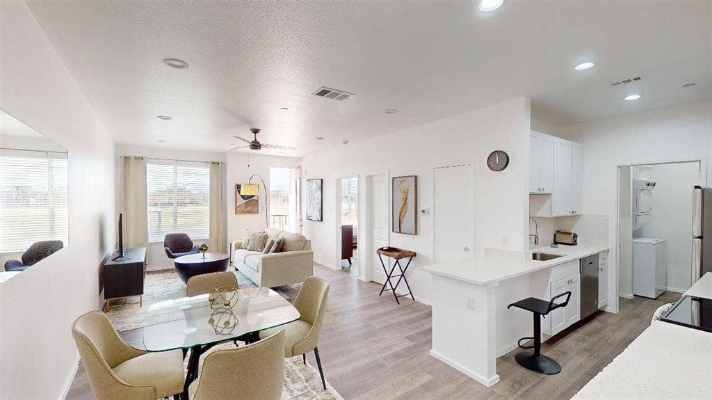 3235 Dallas Street, #1307, Dallas, TX 75210 3235 Dallas Street, #1307, Dallas, TX 75210