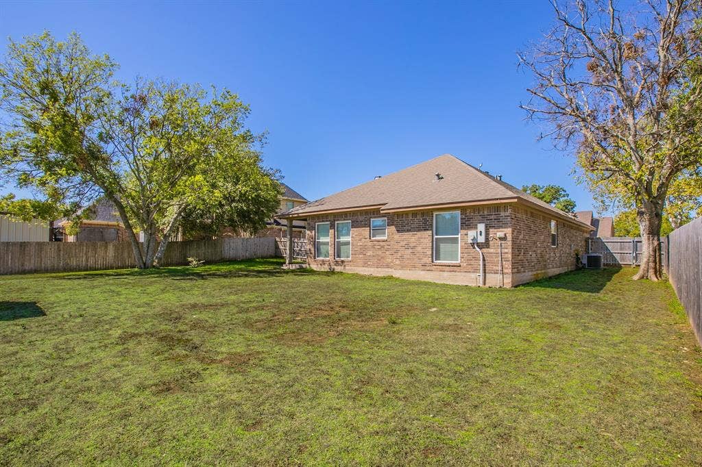 1502 Jane Lane, West, TX 76691 1502 Jane Lane, West, TX 76691