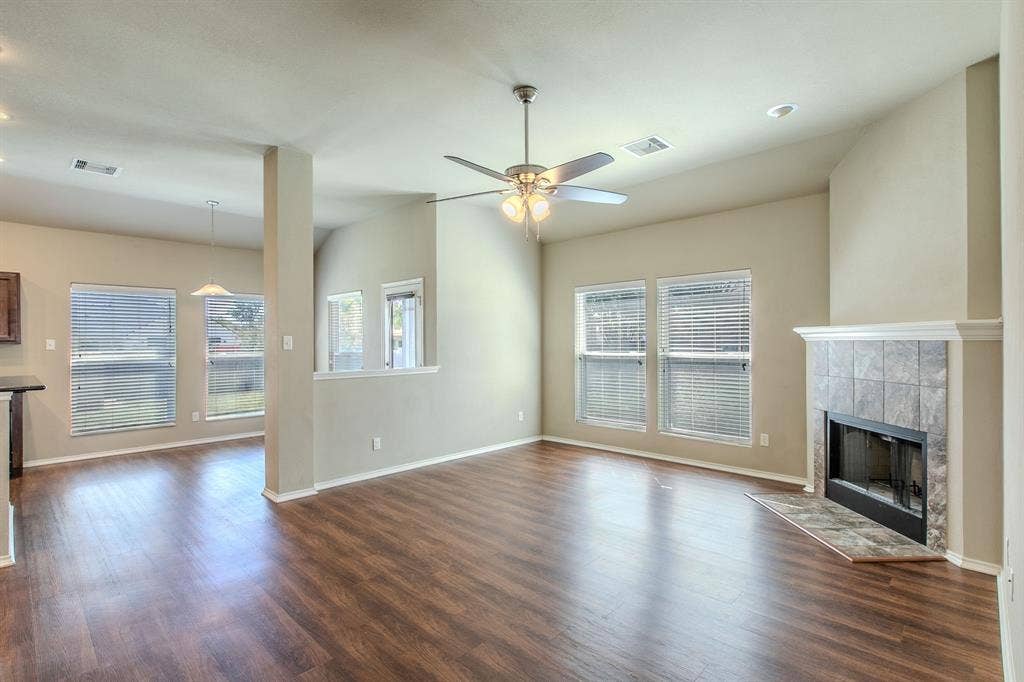 1502 Jane Lane, West, TX 76691 1502 Jane Lane, West, TX 76691
