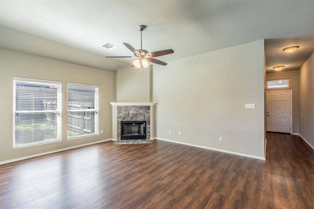 1502 Jane Lane, West, TX 76691 1502 Jane Lane, West, TX 76691