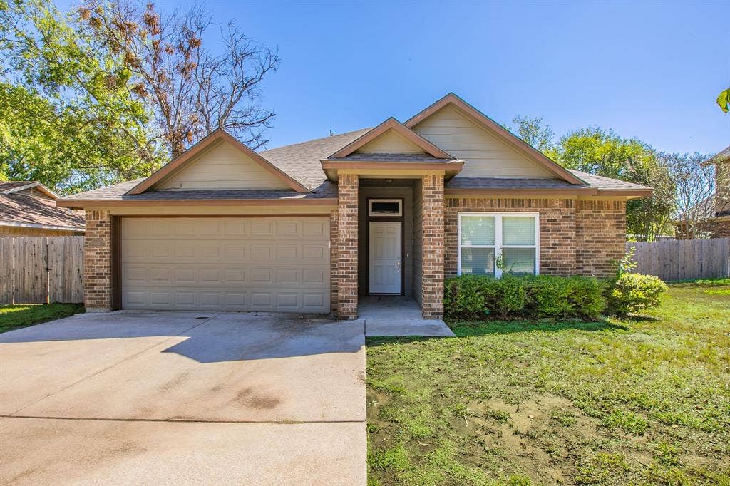 1502 Jane Lane, West, TX 76691 1502 Jane Lane, West, TX 76691