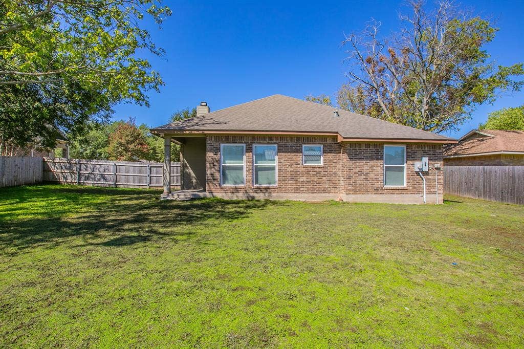 1502 Jane Lane, West, TX 76691 1502 Jane Lane, West, TX 76691