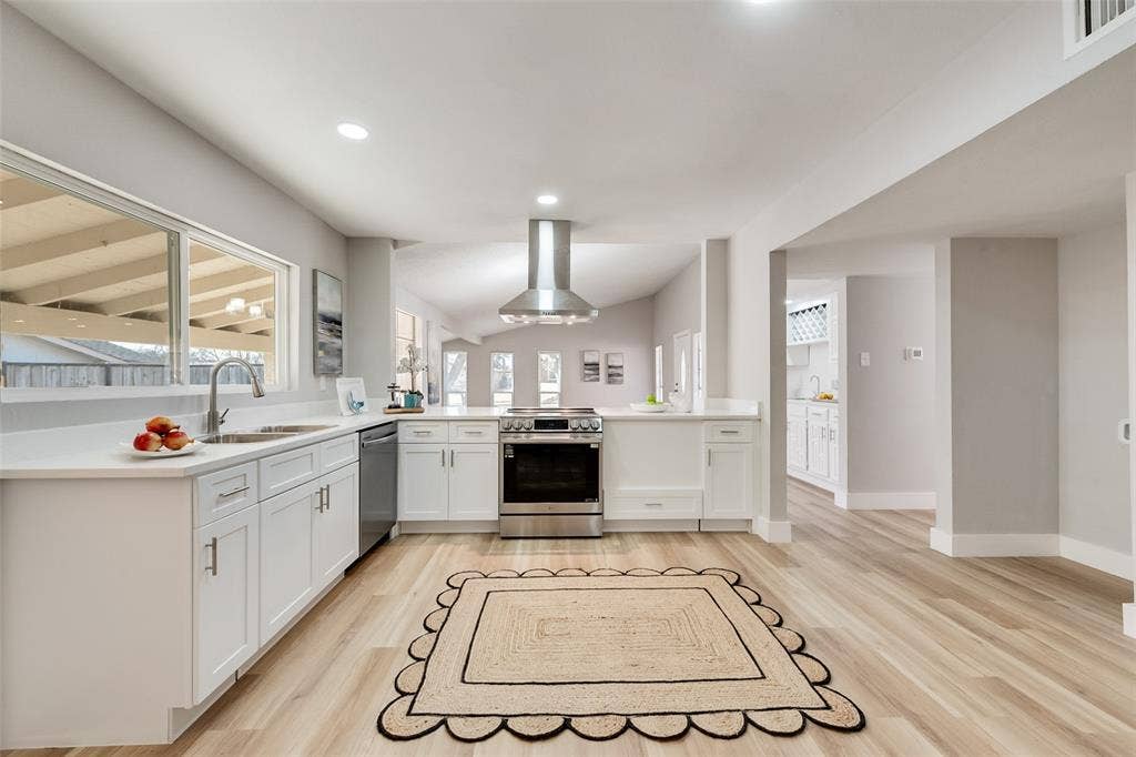 3422 Knoll Point Drive, Garland, TX 75043 3422 Knoll Point Drive, Garland, TX 75043