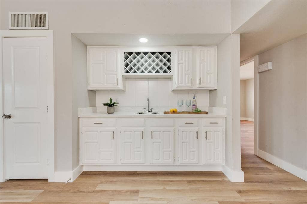 3422 Knoll Point Drive, Garland, TX 75043 3422 Knoll Point Drive, Garland, TX 75043