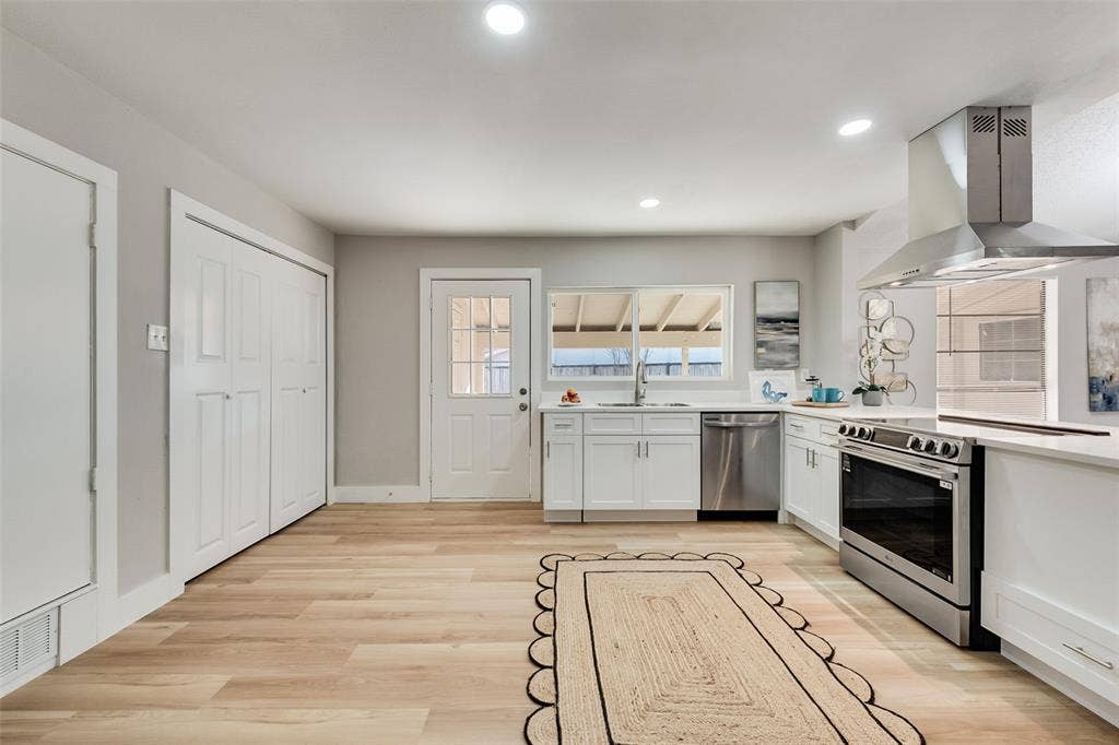 3422 Knoll Point Drive, Garland, TX 75043 3422 Knoll Point Drive, Garland, TX 75043