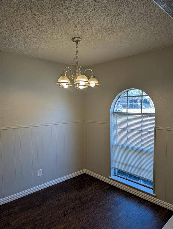 5124 Sears Drive, Fort Worth, TX 76105 5124 Sears Drive, Fort Worth, TX 76105