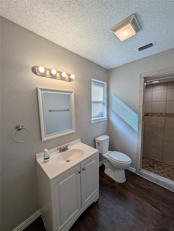 5124 Sears Drive, Fort Worth, TX 76105 5124 Sears Drive, Fort Worth, TX 76105