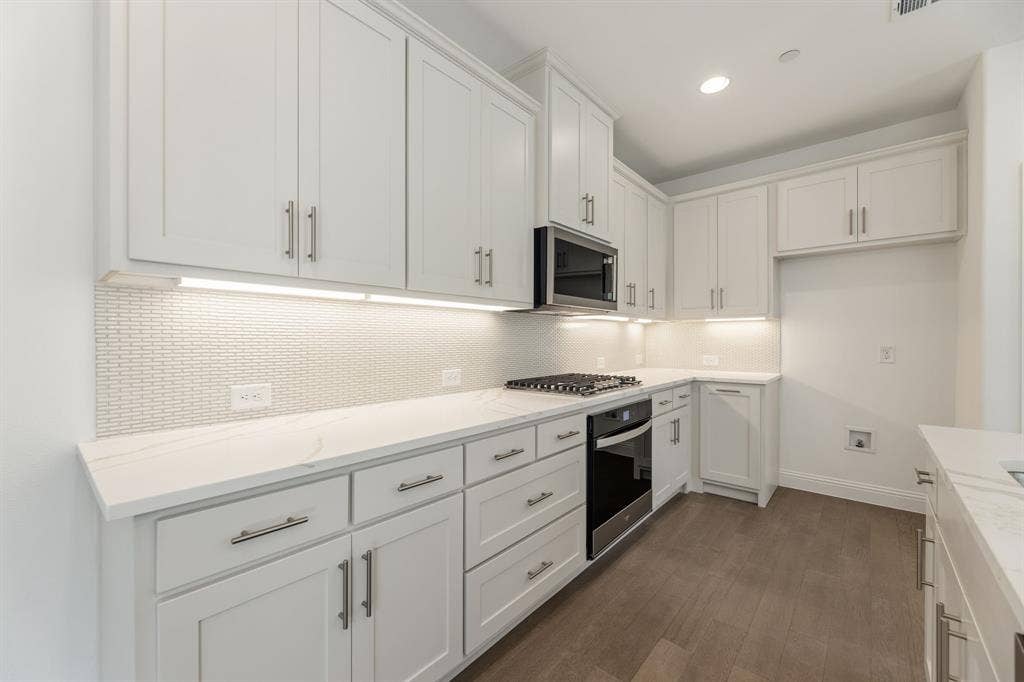 2180 Southwick Drive, Lewisville, TX 75067