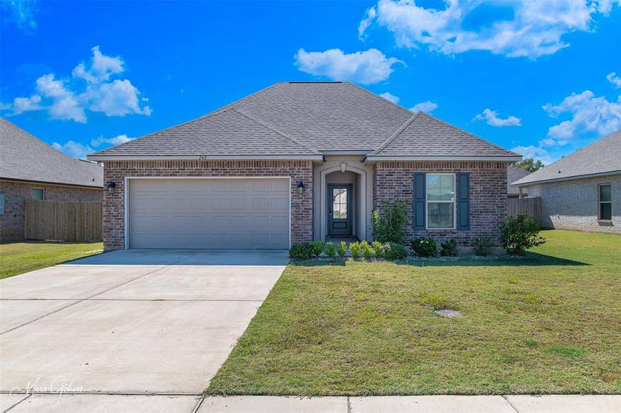 Property photo for 242 Berkshire Place, Haughton, LA