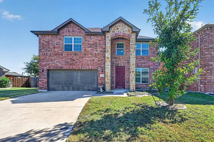Property photo for 4140 Glen Abbey Drive, Fort Worth, TX