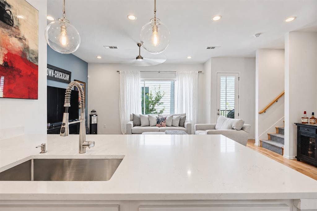 5923 Hudson Street, #103, Dallas, TX 75206 5923 Hudson Street, #103, Dallas, TX 75206