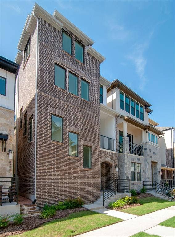 8221 Folcroft Lane, Dallas, TX 75231 8221 Folcroft Lane, Dallas, TX 75231