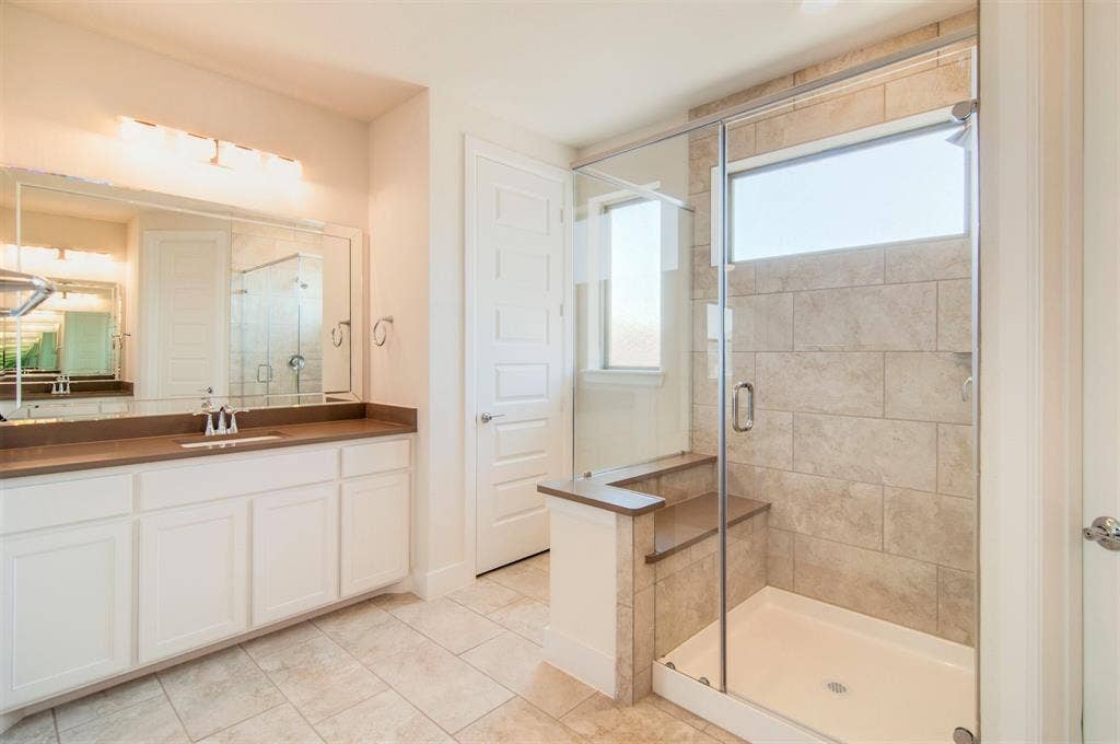 8221 Folcroft Lane, Dallas, TX 75231 8221 Folcroft Lane, Dallas, TX 75231