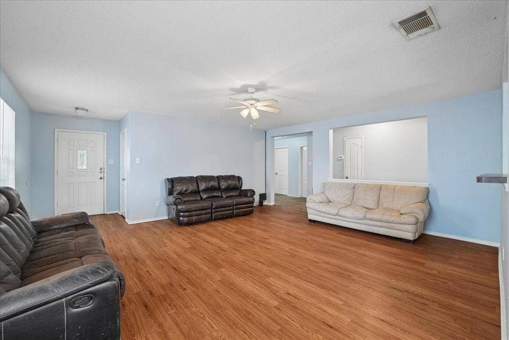 9103 Prairie Bluff Drive, Dallas, TX 75227 9103 Prairie Bluff Drive, Dallas, TX 75227