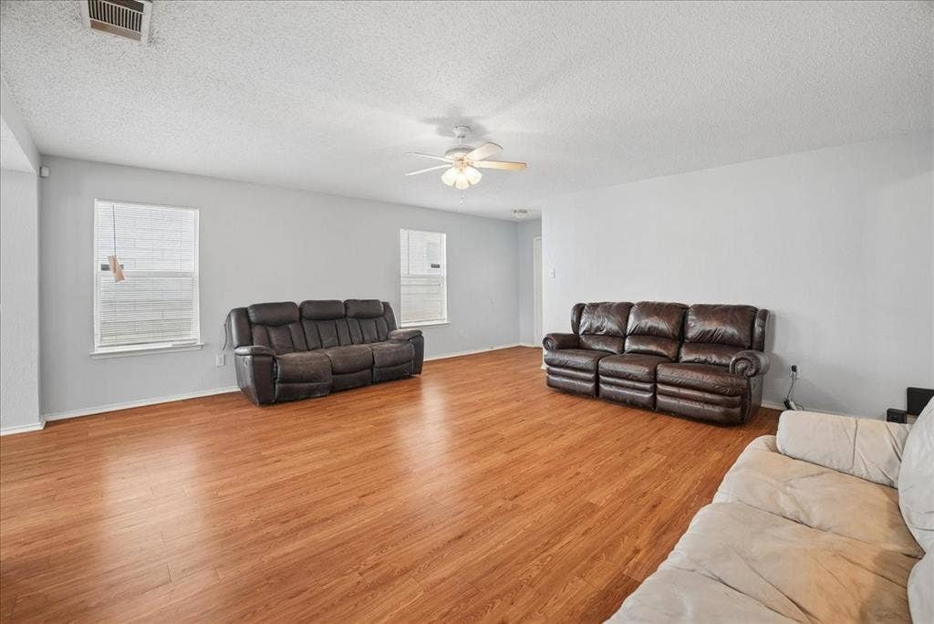 9103 Prairie Bluff Drive, Dallas, TX 75227 9103 Prairie Bluff Drive, Dallas, TX 75227
