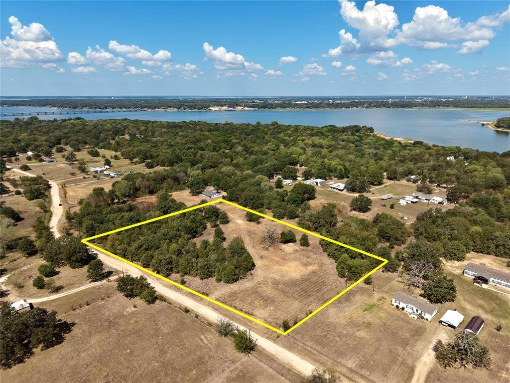0 Allen Ranch Road, #Lots 68 & 69, Eustace, TX 75124 Aerial - Alternate View - Approximate Outline. Boundaries shown are approximate.