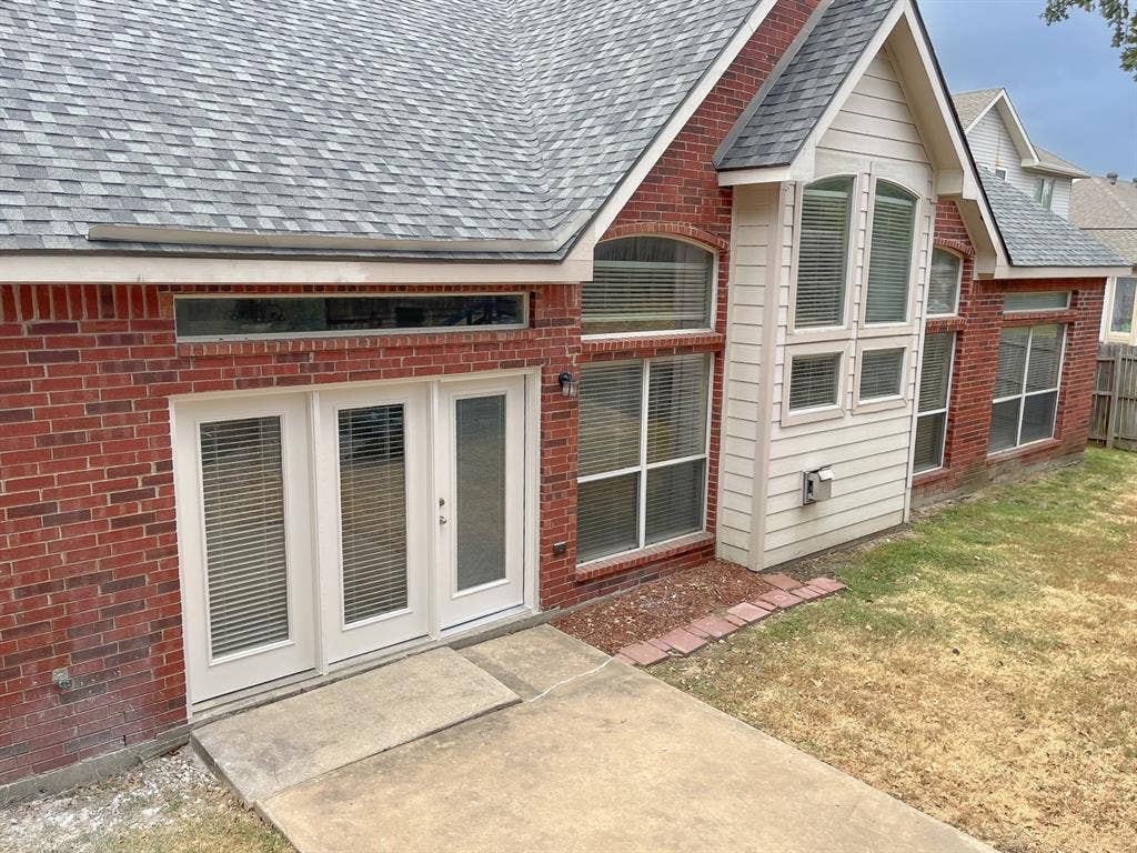 1617 Buena Vista Drive, Denton, TX 76210 1617 Buena Vista Drive, Denton, TX 76210