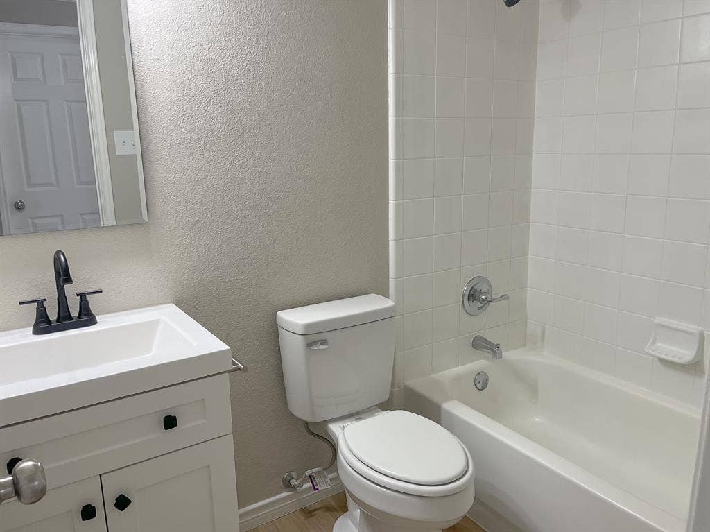 1617 Buena Vista Drive, Denton, TX 76210 1617 Buena Vista Drive, Denton, TX 76210