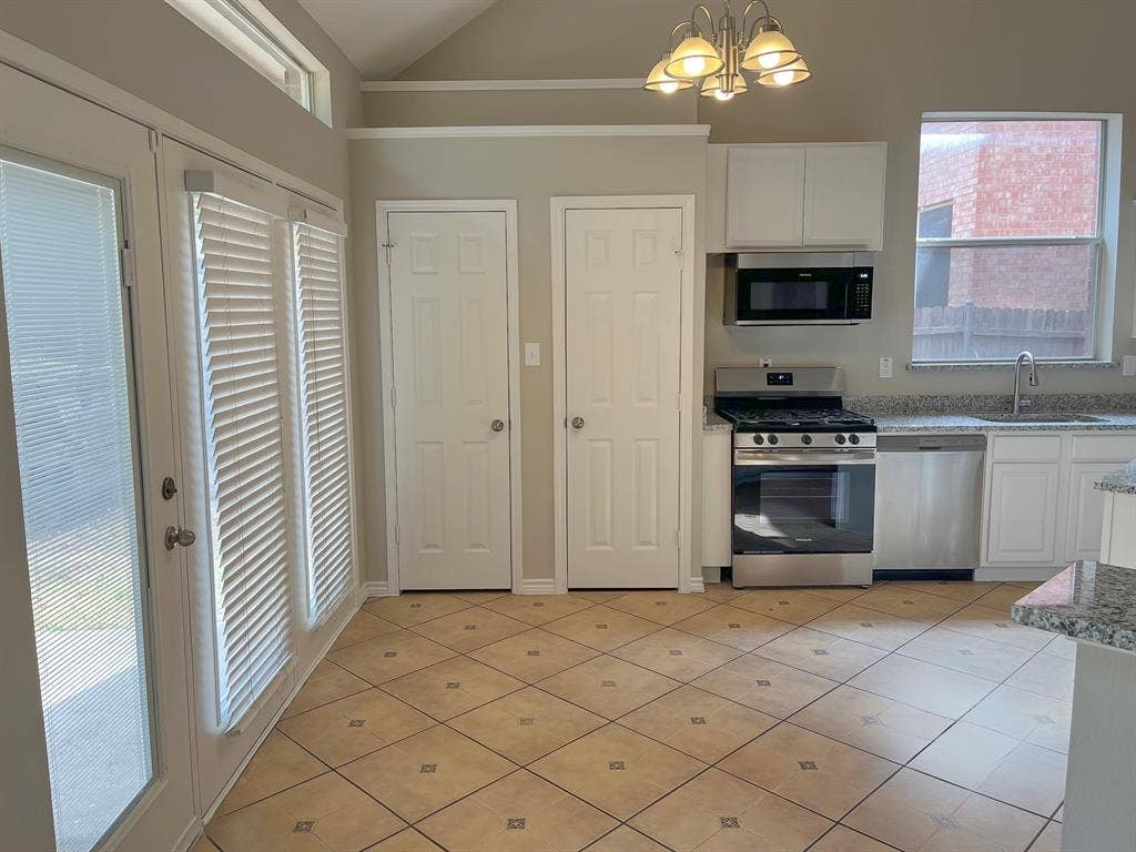 1617 Buena Vista Drive, Denton, TX 76210 1617 Buena Vista Drive, Denton, TX 76210