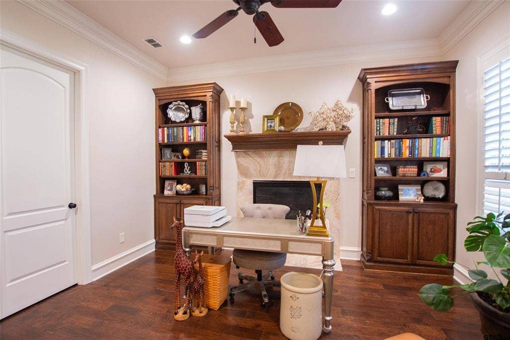 7130 Holly Square Ct., Tyler, TX 75703 7130 Holly Square Ct., Tyler, TX 75703