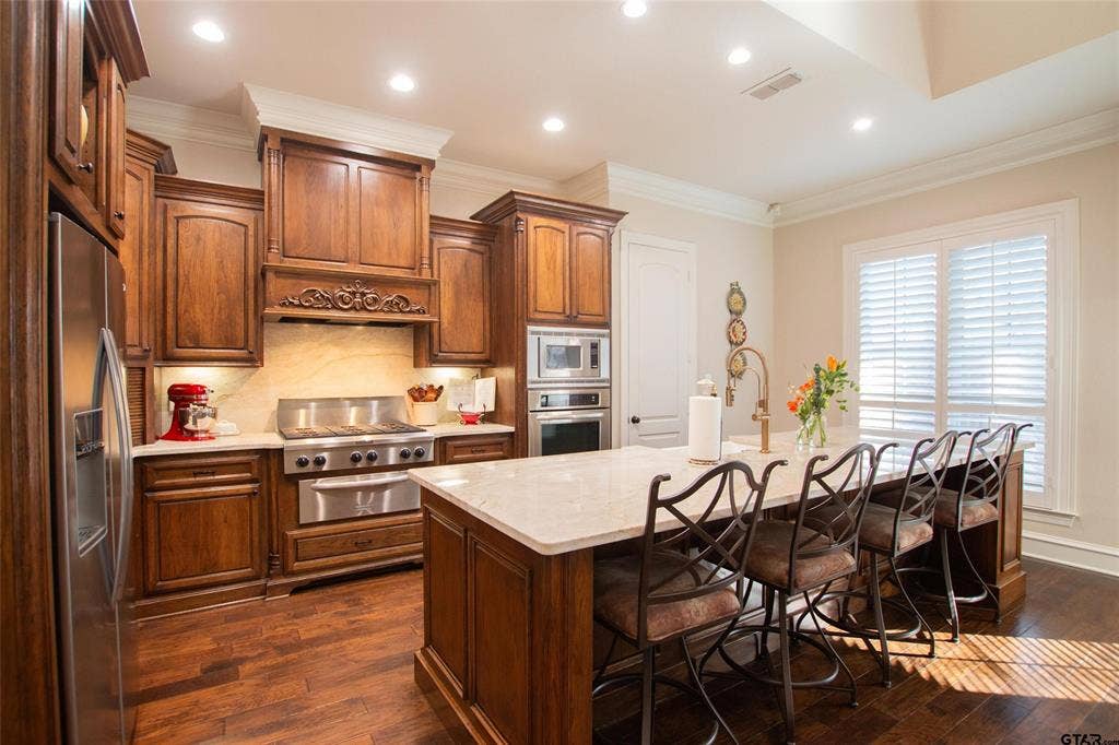 7130 Holly Square Ct., Tyler, TX 75703 7130 Holly Square Ct., Tyler, TX 75703