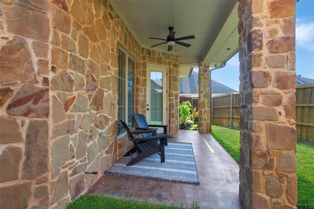 7130 Holly Square Ct., Tyler, TX 75703 7130 Holly Square Ct., Tyler, TX 75703