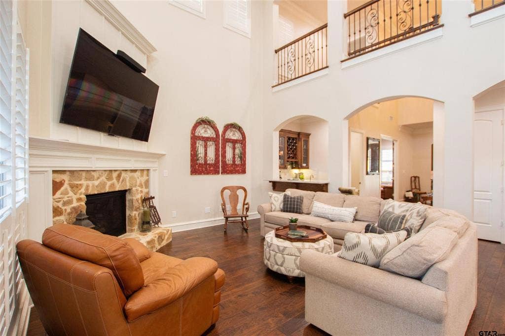 7130 Holly Square Ct., Tyler, TX 75703 7130 Holly Square Ct., Tyler, TX 75703