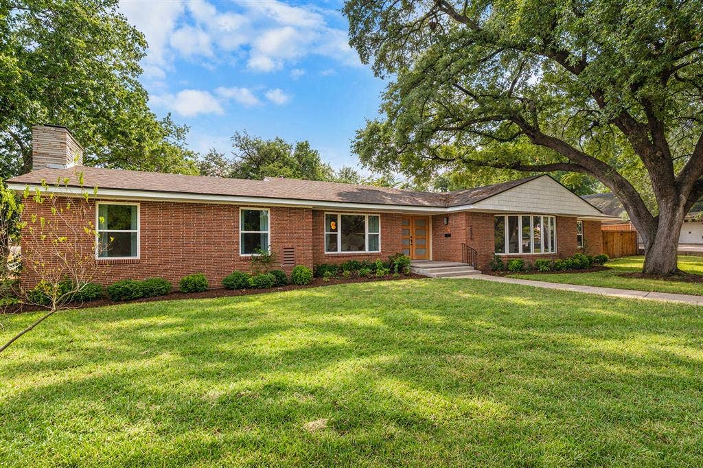 2625 Old Oaks Drive, Waco, TX 76710 2625 Old Oaks Drive, Waco, TX 76710