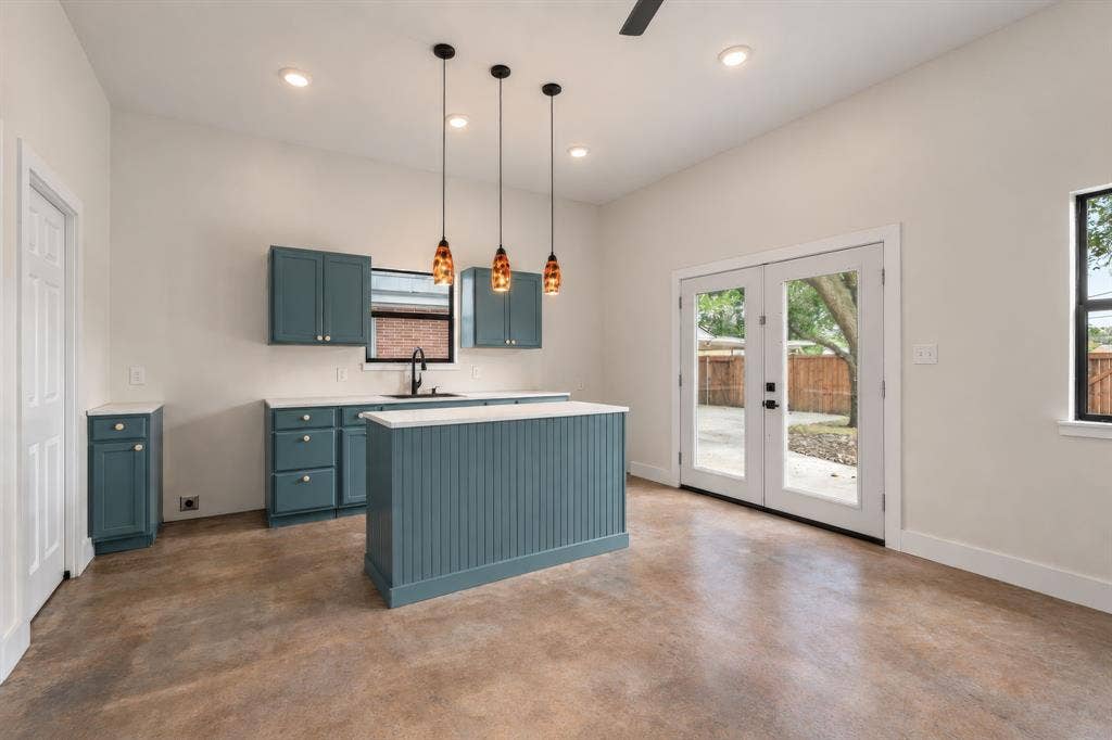 2625 Old Oaks Drive, Waco, TX 76710 2625 Old Oaks Drive, Waco, TX 76710