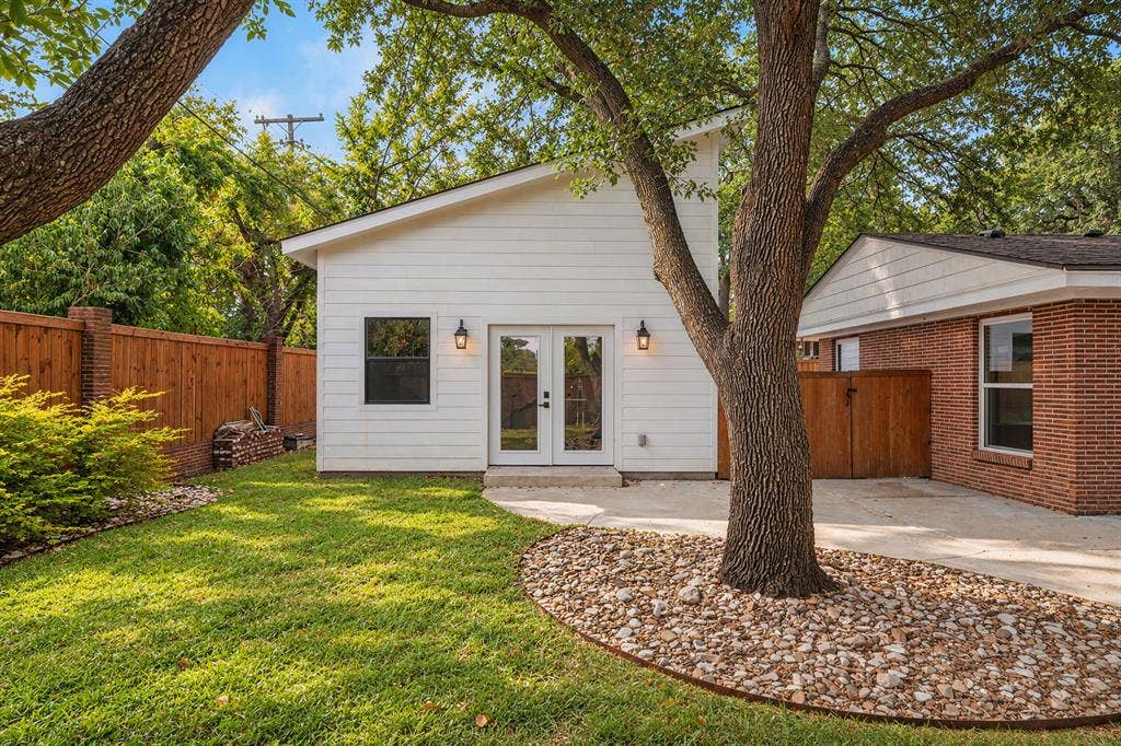 2625 Old Oaks Drive, Waco, TX 76710 2625 Old Oaks Drive, Waco, TX 76710