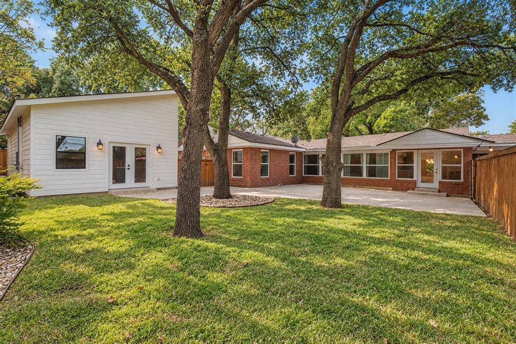 2625 Old Oaks Drive, Waco, TX 76710 2625 Old Oaks Drive, Waco, TX 76710