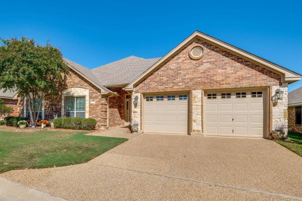 123 Crestridge Drive, #11, Cedar Hill, TX 75104 123 Crestridge Drive, #11, Cedar Hill, TX 75104