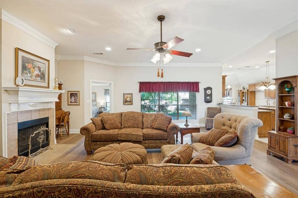 123 Crestridge Drive, #11, Cedar Hill, TX 75104 123 Crestridge Drive, #11, Cedar Hill, TX 75104