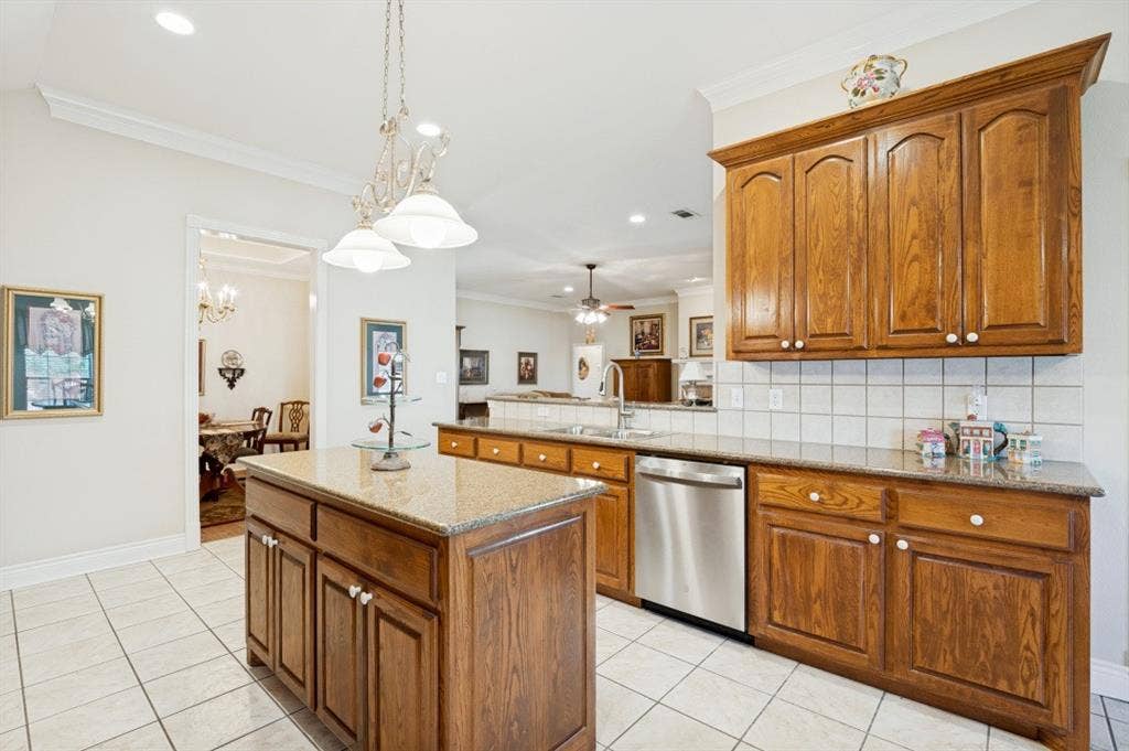 123 Crestridge Drive, #11, Cedar Hill, TX 75104 123 Crestridge Drive, #11, Cedar Hill, TX 75104
