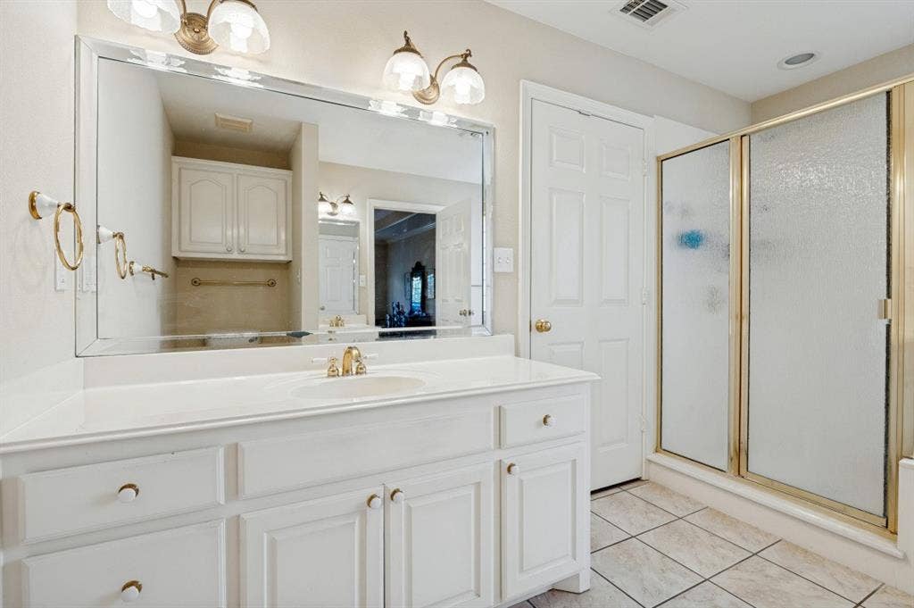 123 Crestridge Drive, #11, Cedar Hill, TX 75104 123 Crestridge Drive, #11, Cedar Hill, TX 75104