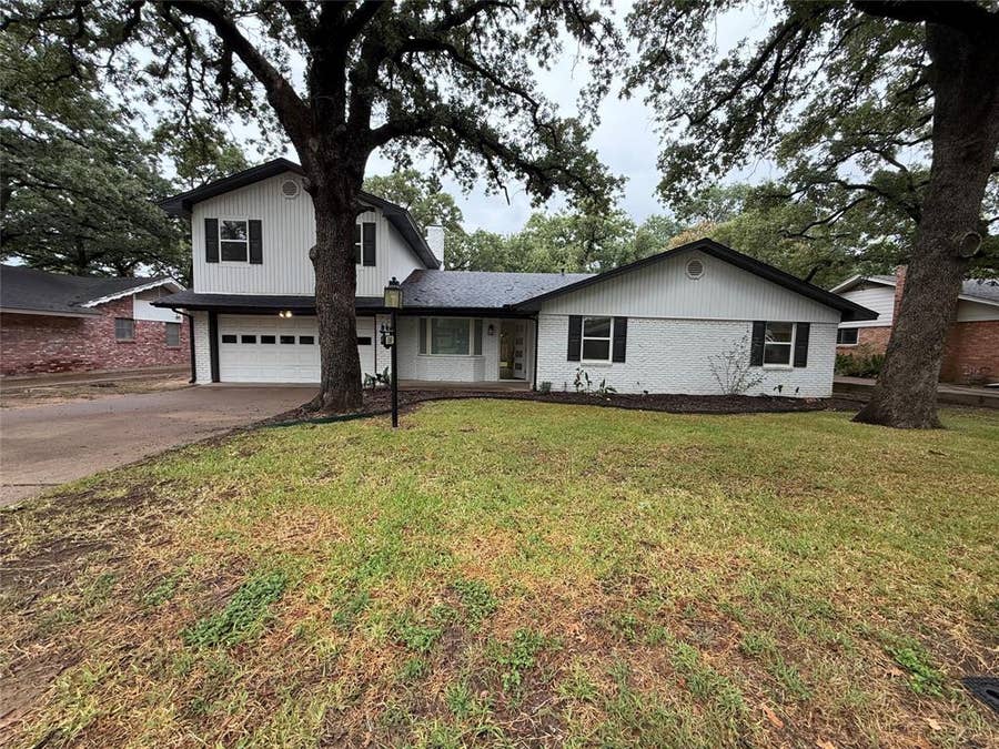 Property photo for 1515 Cherokee Street, Arlington, TX