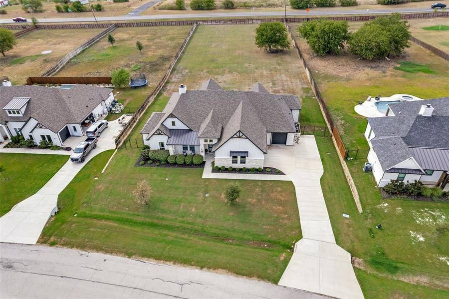 Property photo for 1025 Aledo Ridge Court, Fort Worth, TX