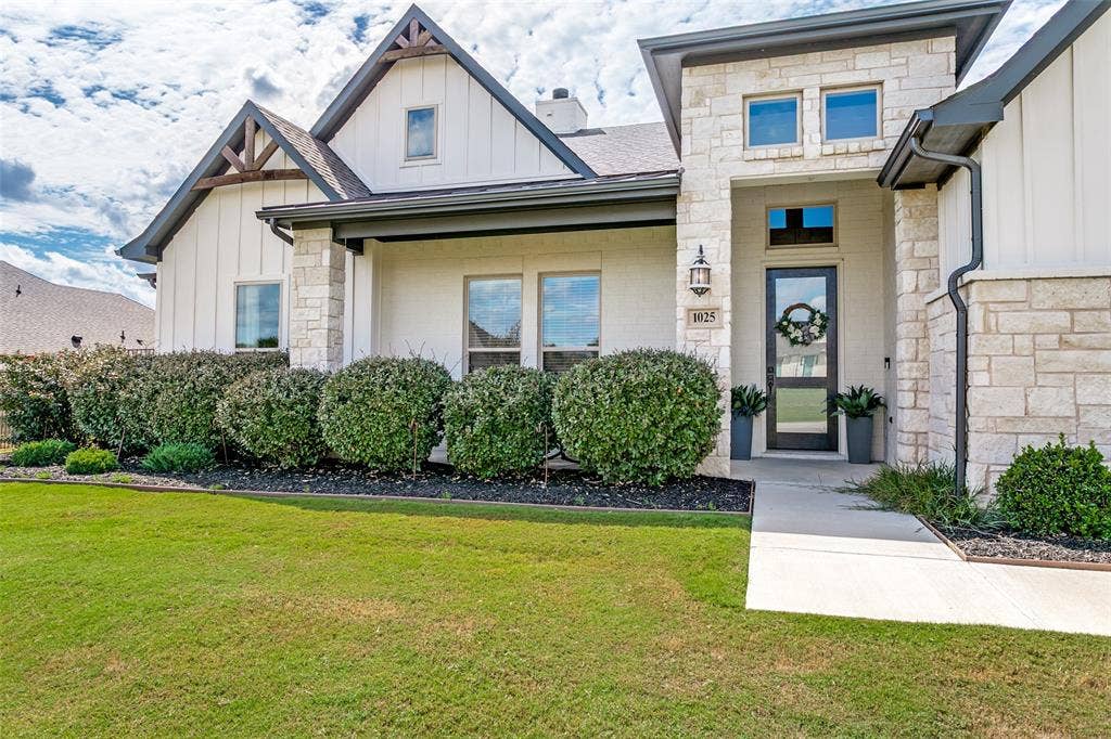 1025 Aledo Ridge Court, Fort Worth, TX 76108 1025 Aledo Ridge Court, Fort Worth, TX 76108