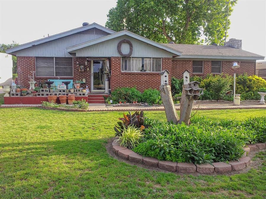 Property photo for 5090 E Highway 199, Springtown, TX