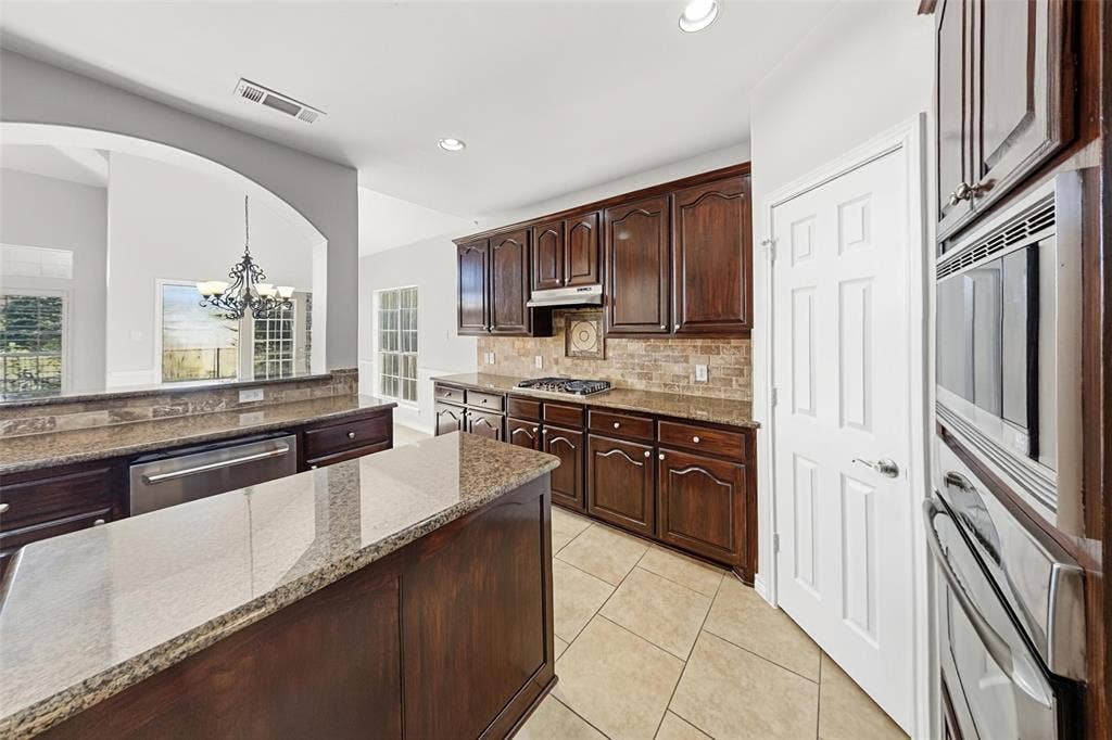 304 Palomino Lane, Celina, TX 75009 304 Palomino Lane, Celina, TX 75009