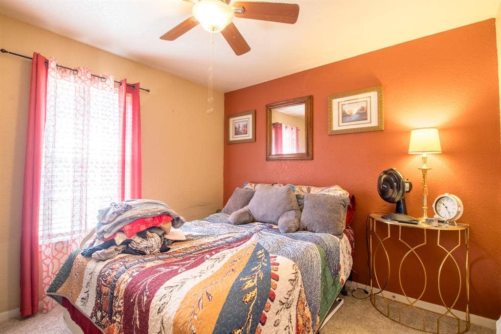 807 E 10th Street, Kemp, TX 75143