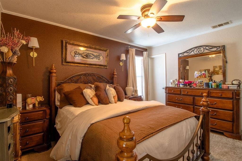 807 E 10th Street, Kemp, TX 75143