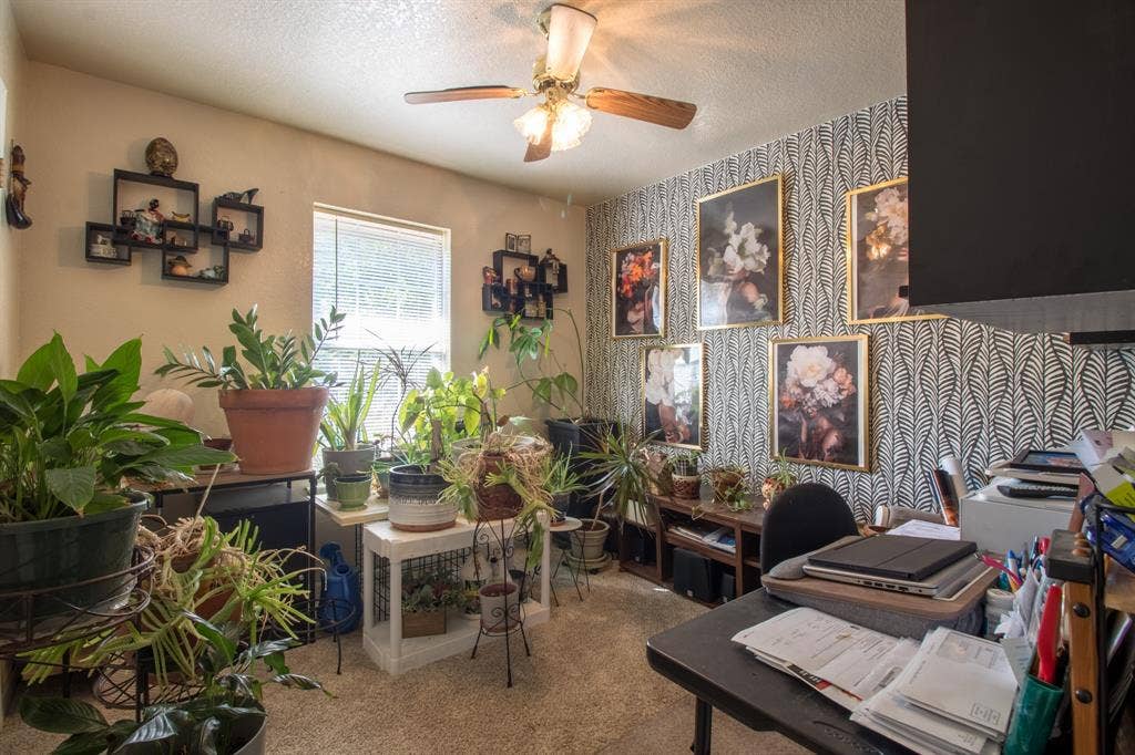 807 E 10th Street, Kemp, TX 75143